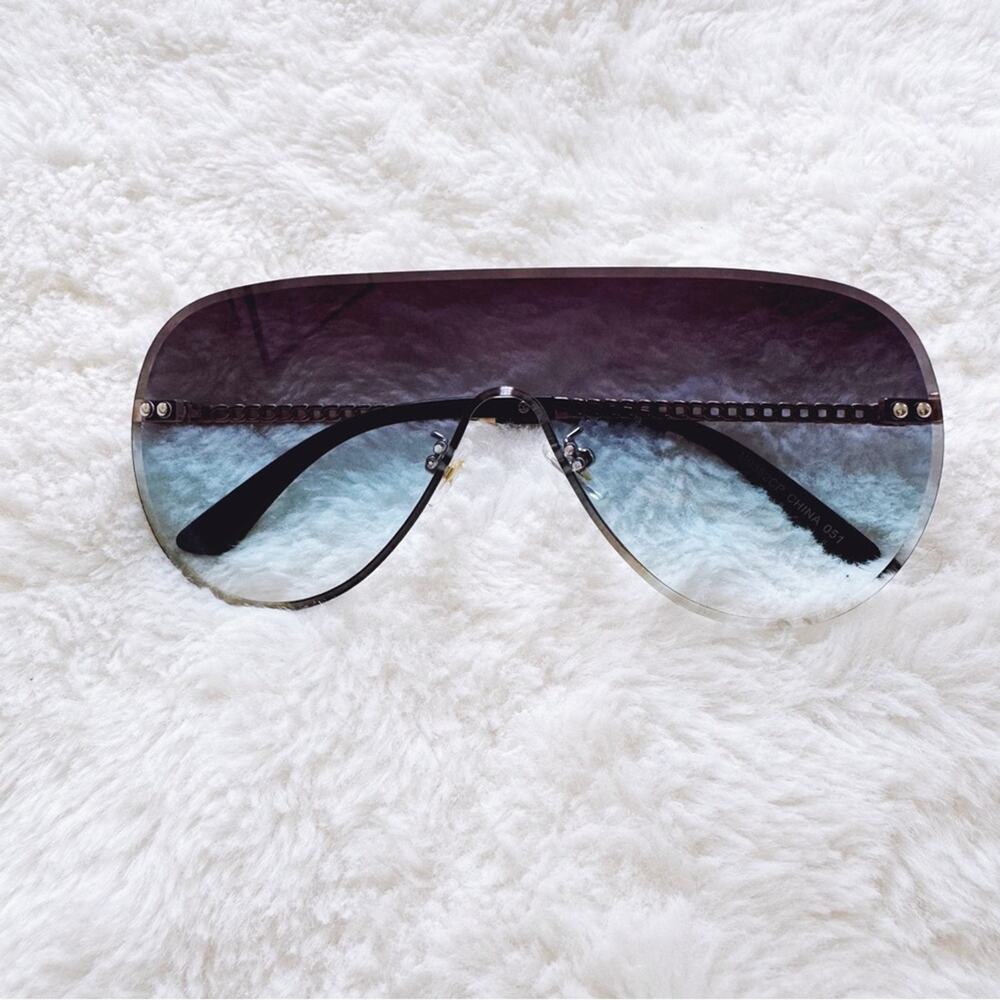 Jasmine Clear Blue Sleek Single-Lens Sunglasses
